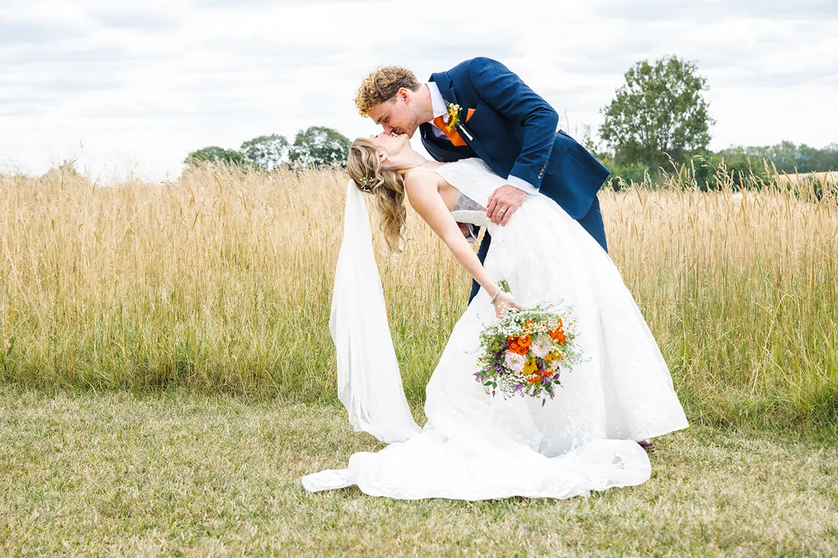 Liz & Louie’s Wedding at Old Oak Barn — frame 2